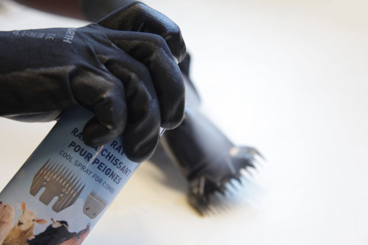 Sprej za hlađenje noževa za šišanje Ukal 3